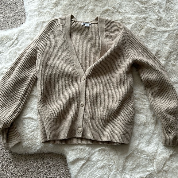 Viral Amazon sweater - Picture 1 of 2